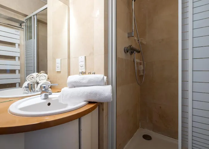 Apartment De La Tour - Welkeys Paris
